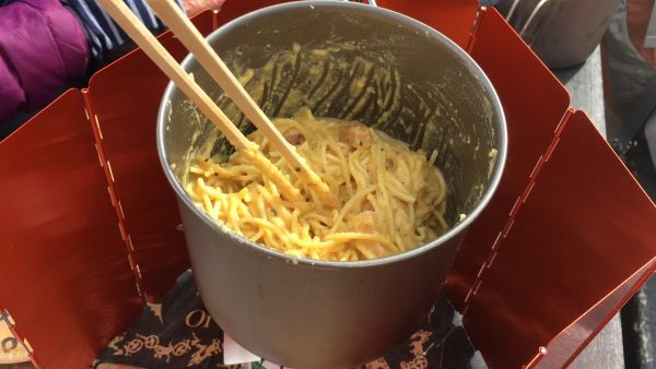 登山のご飯 簡単で美味しいレシピ ベーコン ナス トマトのスープパスタ編 Yamatomo No Blog